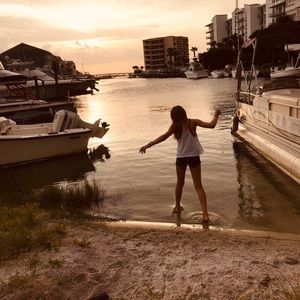 Meet your Posher, Dakota